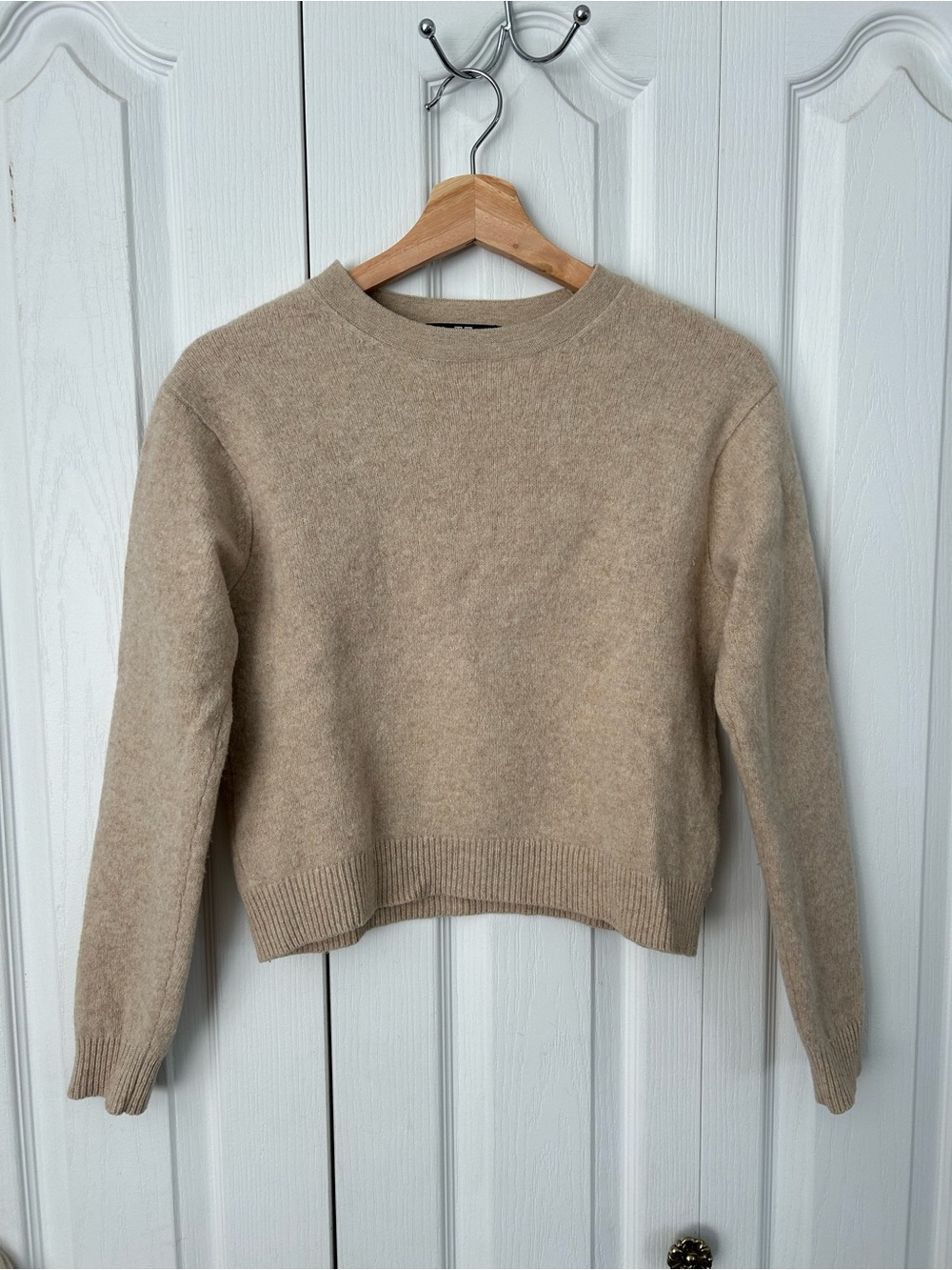 Uniqlo Beige Wool Sweater
